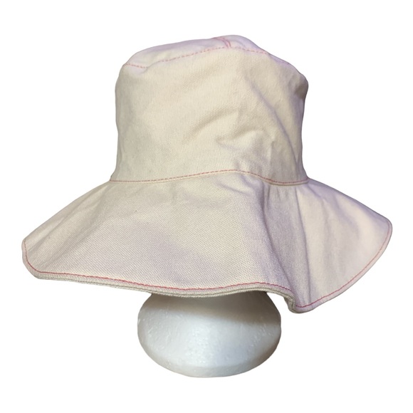 Scala Collection hat. - Picture 2 of 7